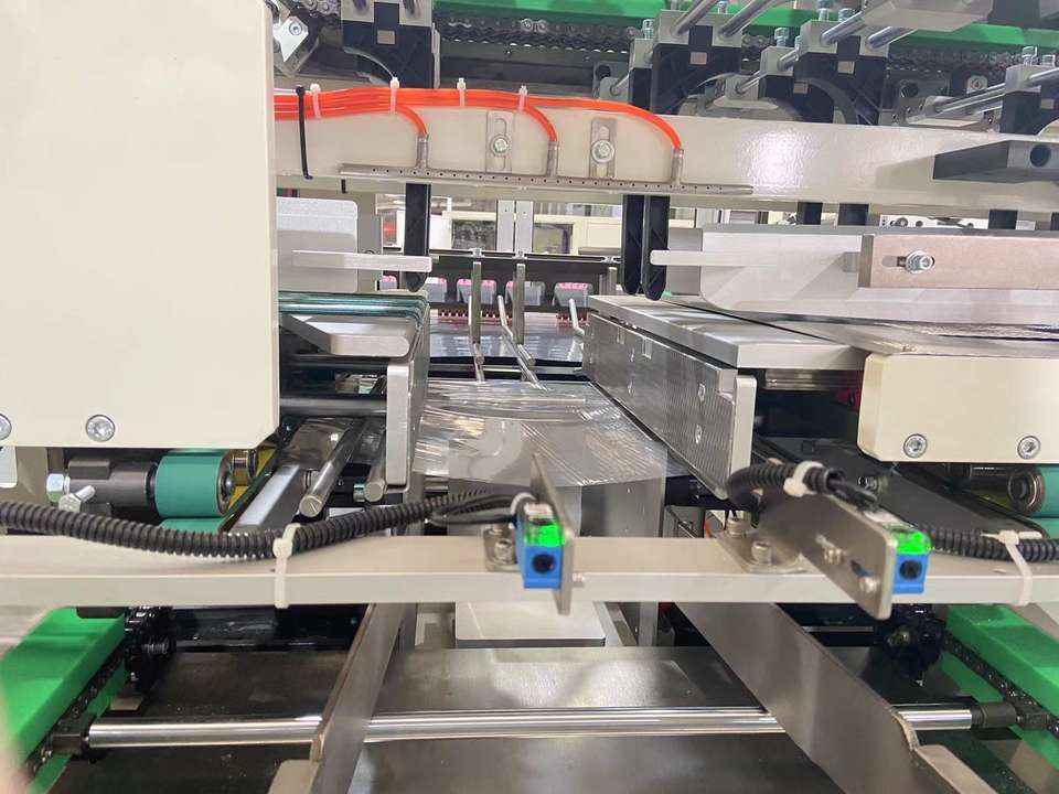 ZB580 Three - dimensional multi - function film wrapping machine