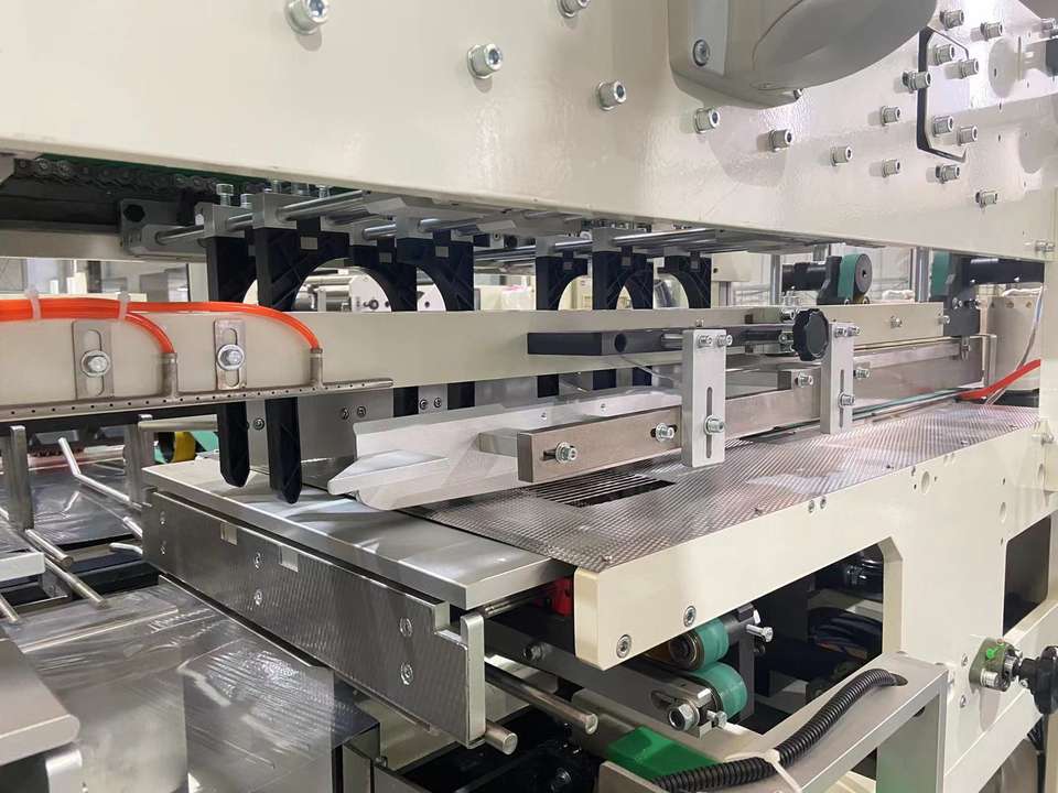 ZB580 Three - dimensional multi - function film wrapping machine
